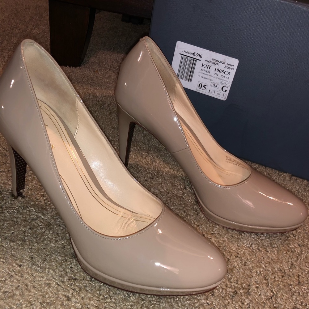 Size 8AA Cole Haan pumps with NIKE Air technology
